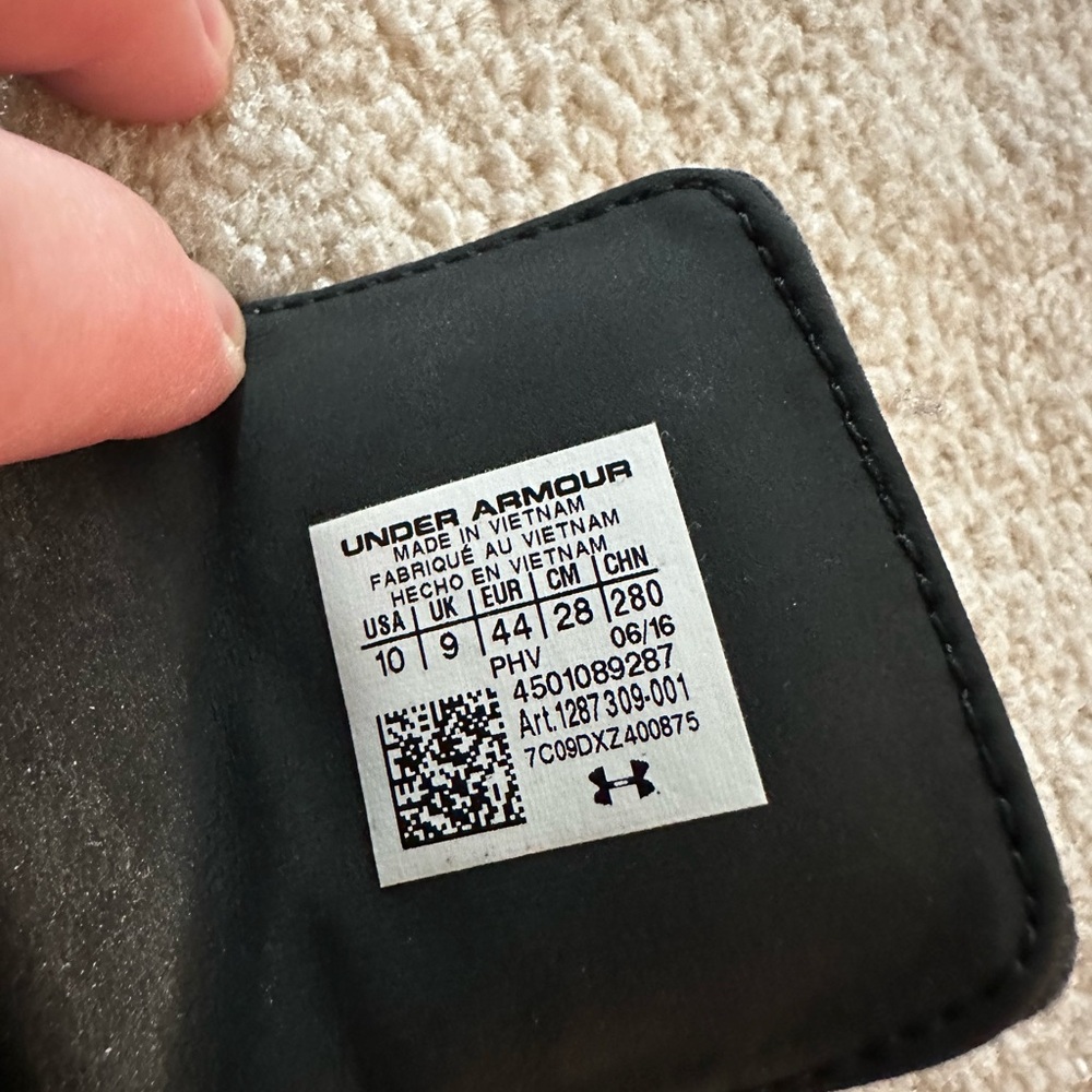 Under Armor Slides - Picture 3 of 3